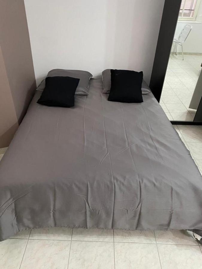 Five Stars S8 Marseille